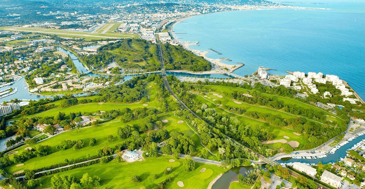 Appartement Lumineux 6 Places Avec Vue Sur Marina Mandelieu La Napoule Bagian luar foto